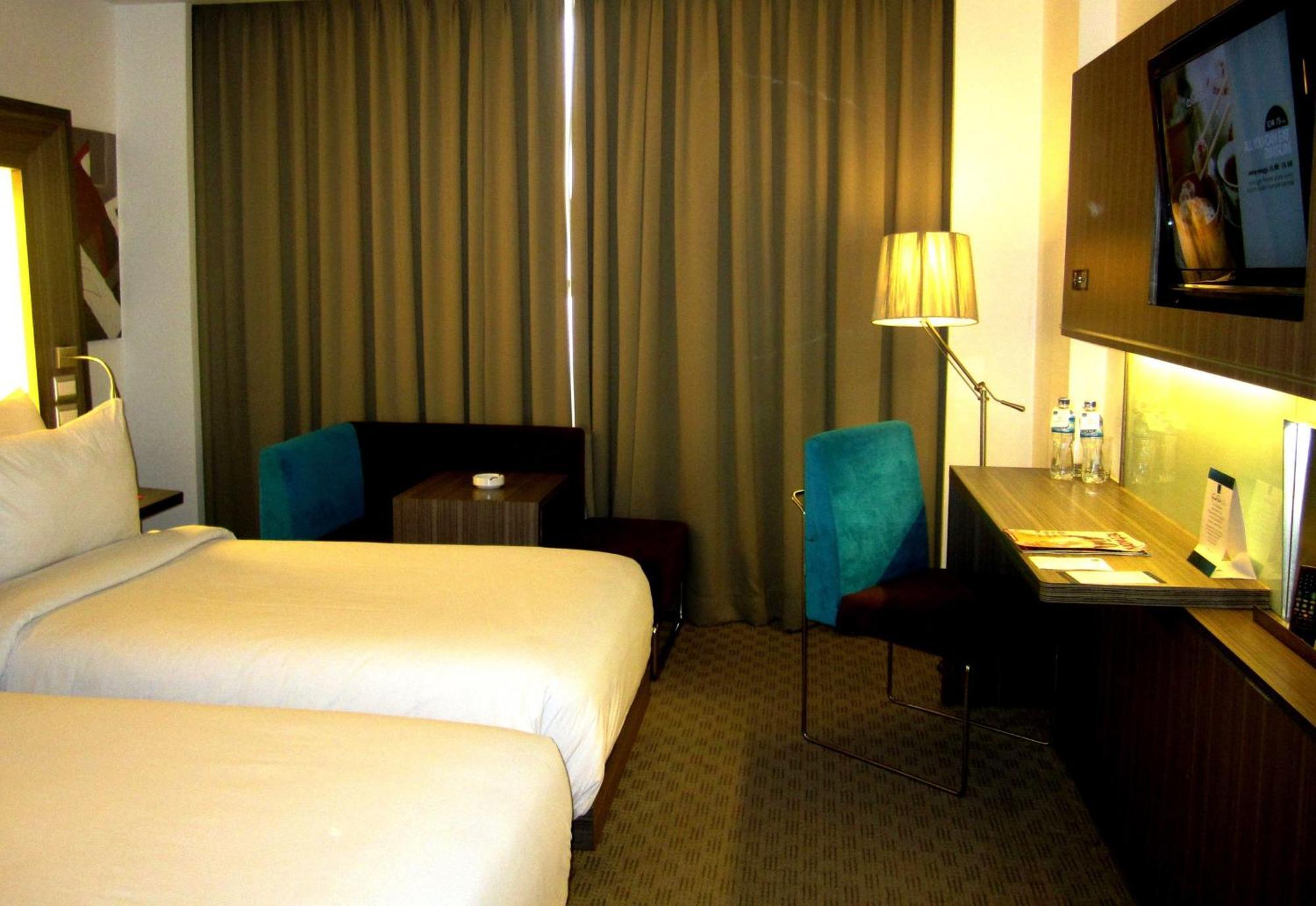 Novotel Bangka Hotel y Centro de Convenciones Pangkal Pinang Habitación foto